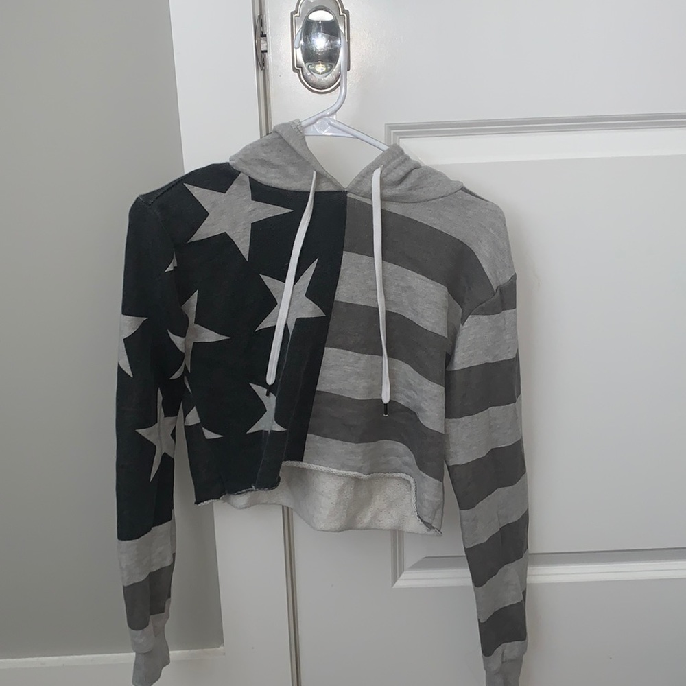 Cropped American flag hoodie size small